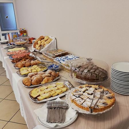 Hotel La Bella Vita Ρίμινι Εξωτερικό φωτογραφία