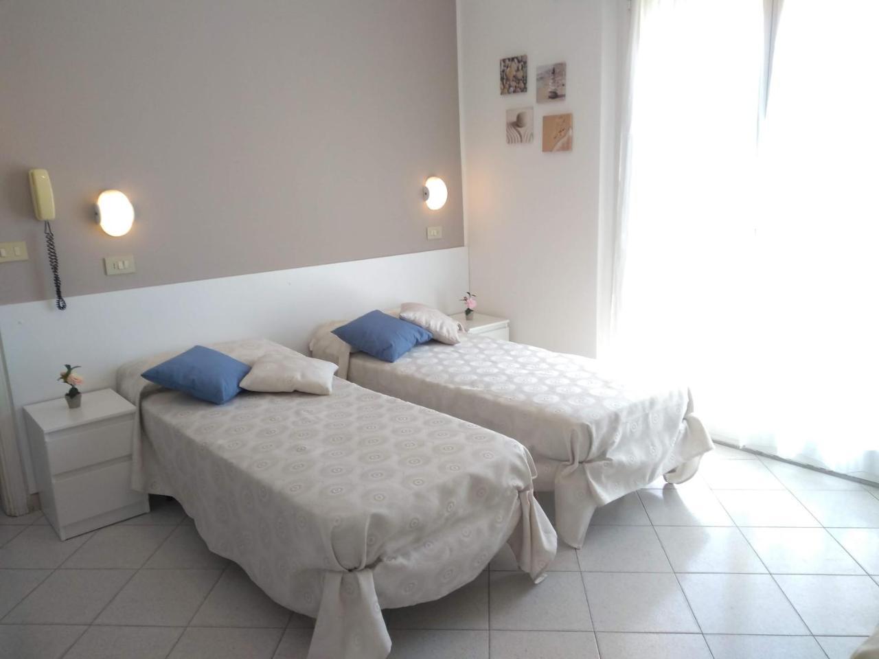 Hotel La Bella Vita Ρίμινι Εξωτερικό φωτογραφία