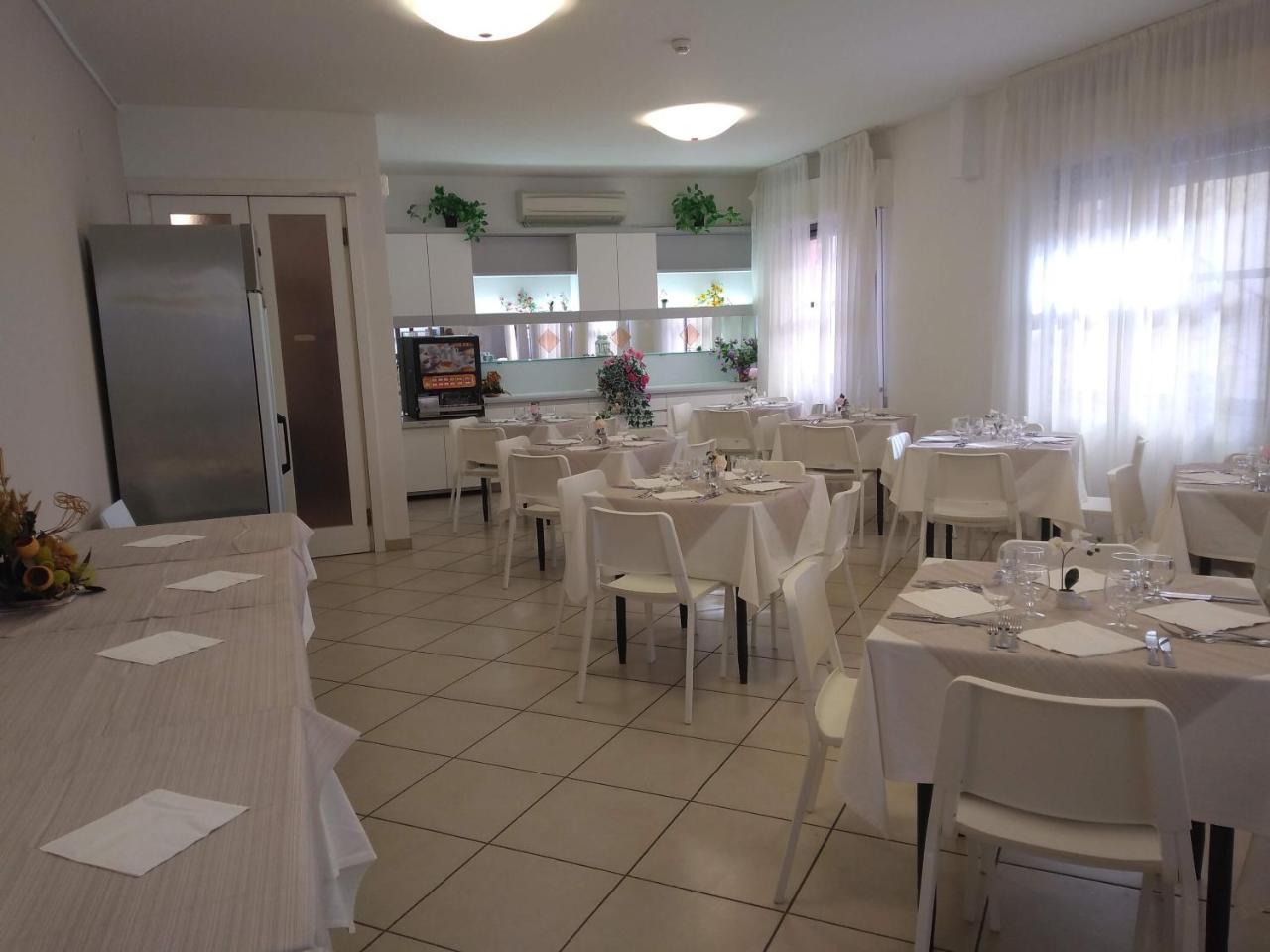 Hotel La Bella Vita Ρίμινι Εξωτερικό φωτογραφία